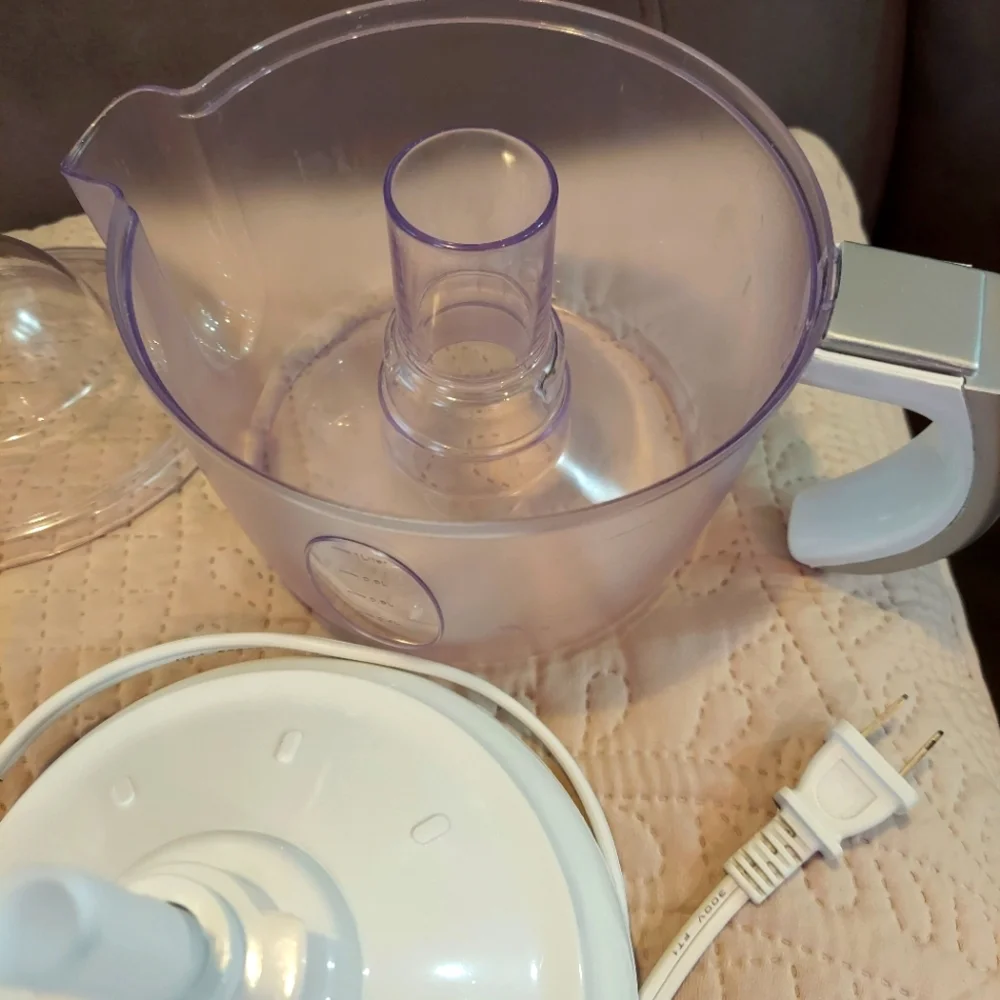 DeLonghi citrus juicer White